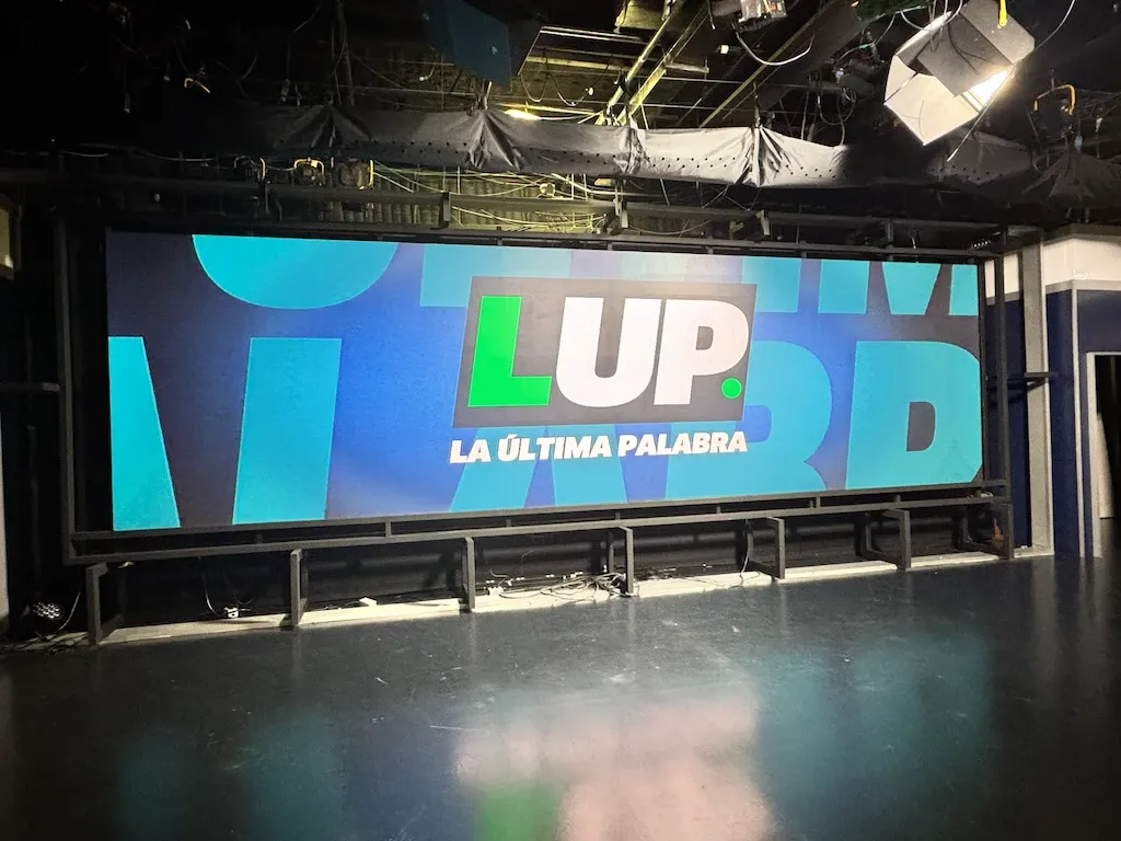 Escenografía Digital en La Última Palabra